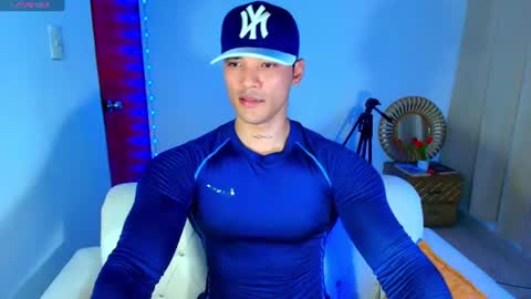 Snapshot of bryan_boy_ chatting on 06-23-26, 01:47 bryan online show from 06-23-26, 01:47