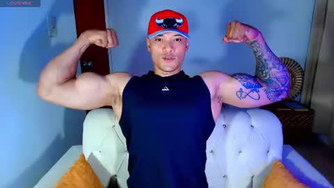 Snapshot of bryan_boy_ chatting on 07-11-26, 01:52 bryan online show from 07-11-26, 01:52