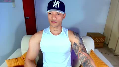 Snapshot of bryan_boy_ chatting on 07-30-26, 01:48 bryan online show from 07-30-26, 01:48
