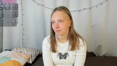 Snapshot of bubblebbb chatting on 01-09-25, 04:41 Sabrina online show from 01-09-25, 04:41