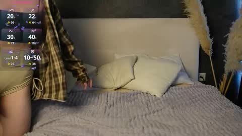 Snapshot of bubblebbb chatting on 10-07-25, 04:20 Sabrina online show from 10-07-25, 04:20