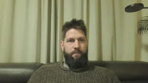 bubblebee1982 online show from 12-15-24, 05:53