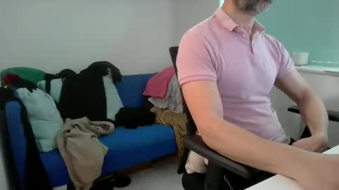 Snapshot of bubblebumdave chatting on 02-04-26, 03:40 Bubblebum online show from 02-04-26, 03:40