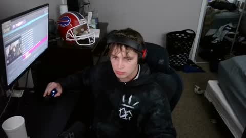 Snapshot of bubblebuttbdn chatting on 09-10-25, 02:44 BubblebuttBdn online show from 09-10-25, 02:44