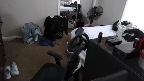 Snapshot of bubblebuttbdn chatting on 09-21-25, 08:32 BubblebuttBdn online show from 09-21-25, 08:32