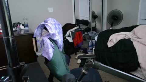 Snapshot of bubblebuttbdn chatting on 09-29-25, 06:40 BubblebuttBdn online show from 09-29-25, 06:40