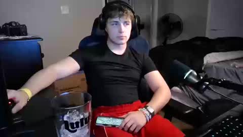 Snapshot of bubblebuttbdn chatting on 10-17-25, 01:20 BubblebuttBdn online show from 10-17-25, 01:20