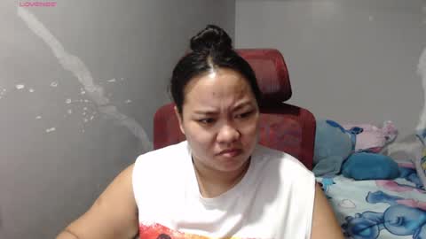 Snapshot of bubblebuttpinay chatting on 06-27-26, 01:28 Sunshine online show from 06-27-26, 01:28