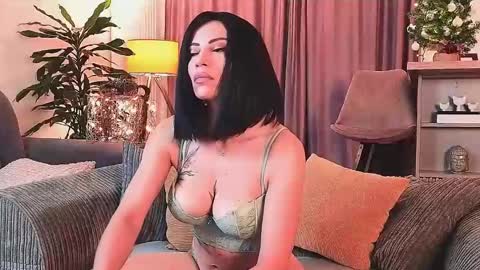 Snapshot of bubblecum4 chatting on 12-15-24, 11:34 MayaCroft online show from 12-15-24, 11:34