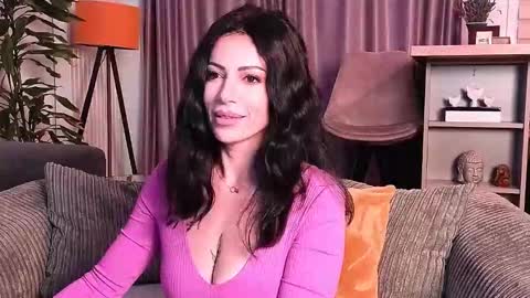 Snapshot of bubblecum4 chatting on 10-05-25, 05:00 MayaCroft online show from 10-05-25, 05:00