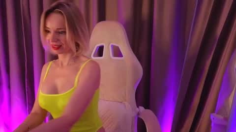 Snapshot of bubbling_crush chatting on 02-10-25, 10:51 bubbling_crush online show from 02-10-25, 10:51