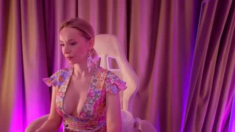 Snapshot of bubbling_crush chatting on 02-15-25, 10:10 bubbling_crush online show from 02-15-25, 10:10