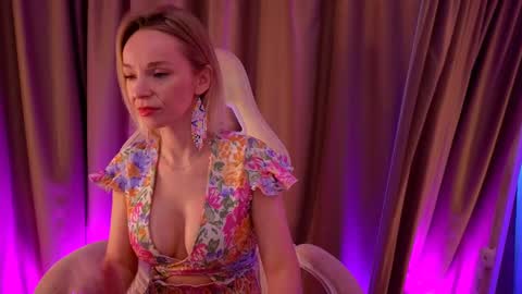 Snapshot of bubbling_crush chatting on 02-22-25, 04:40 bubbling_crush online show from 02-22-25, 04:40