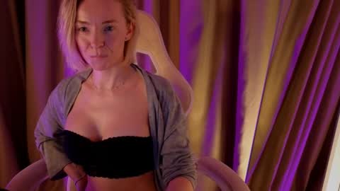 Snapshot of bubbling_crush chatting on 02-24-25, 01:02 bubbling_crush online show from 02-24-25, 01:02