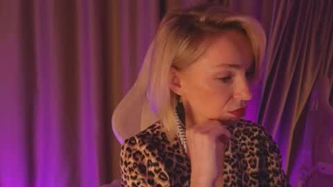 Snapshot of bubbling_crush chatting on 02-25-25, 04:31 bubbling_crush online show from 02-25-25, 04:31