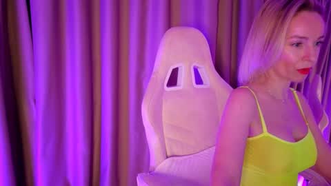 Snapshot of bubbling_crush chatting on 03-04-25, 09:00 bubbling_crush online show from 03-04-25, 09:00