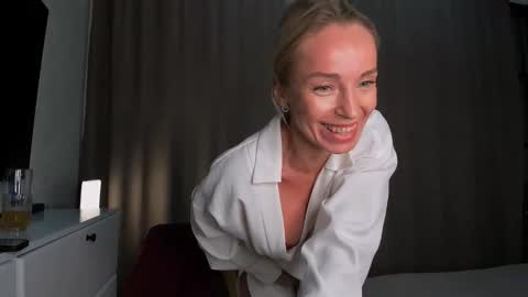 Snapshot of bubbling_crush chatting on 10-17-25, 08:44 bubbling_crush online show from 10-17-25, 08:44