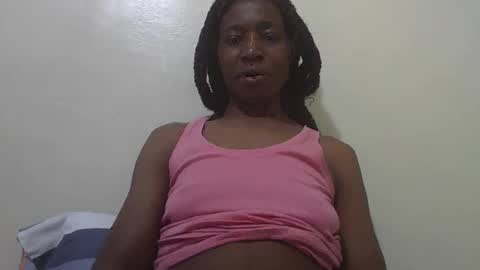 Snapshot of bubbly_jocyce chatting on 05-17-26, 07:06 talisha online show from 05-17-26, 07:06