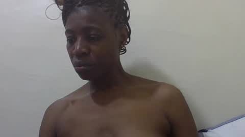Snapshot of bubbly_jocyce chatting on 06-27-26, 12:44 talisha online show from 06-27-26, 12:44