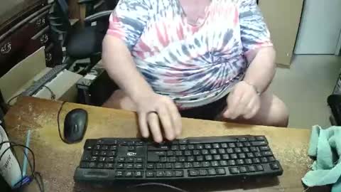 Bucku2 online show from 04-18-26, 07:18