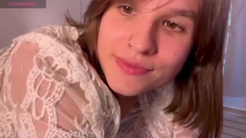 Snapshot of buckwheat_queen chatting on 05-10-26, 07:08 Mira online show from 05-10-26, 07:08