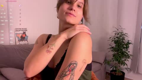 Snapshot of buckwheat_queen chatting on 06-01-26, 07:26 Mira online show from 06-01-26, 07:26