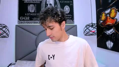 Snapshot of buddy_whitte chatting on 01-07-26, 01:13 Buddy Whitte online show from 01-07-26, 01:13