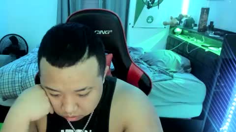 buffsexyman24 online show from 02-25-25, 03:52