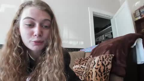 Buffy online show from 03-09-25, 06:21