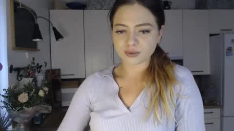 Snapshot of buffyextasy chatting on 09-17-25, 06:59 Buffy online show from 09-17-25, 06:59