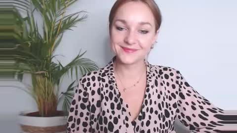 Snapshot of buffyextasy chatting on 11-13-25, 06:56 Buffy online show from 11-13-25, 06:56