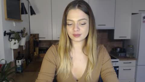 Snapshot of buffyextasy chatting on 12-03-25, 03:21 Buffy online show from 12-03-25, 03:21