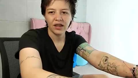 bug2025 online show from 09-11-25, 04:18