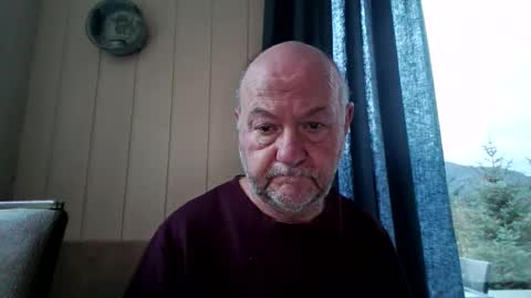 Snapshot of buggemann chatting on 09-29-25, 05:45 buggemann online show from 09-29-25, 05:45