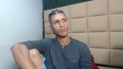 Snapshot of bull_cam chatting on 09-12-25, 05:46 bull_cam online show from 09-12-25, 05:46