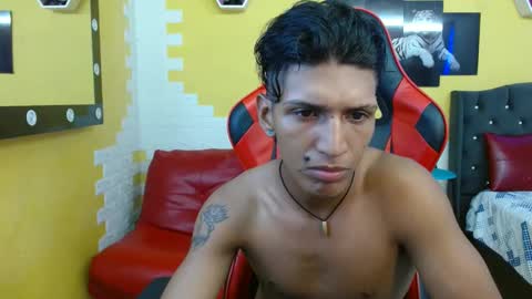 Snapshot of bull_cam chatting on 09-14-25, 06:40 bull_cam online show from 09-14-25, 06:40