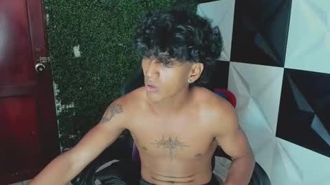 Snapshot of bull_cam chatting on 10-07-25, 06:16 bull_cam online show from 10-07-25, 06:16