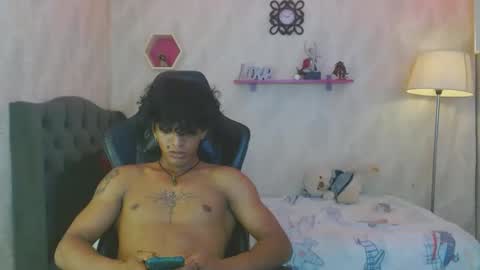 Snapshot of bull_cam chatting on 11-11-25, 07:14 bull_cam online show from 11-11-25, 07:14