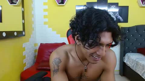 Snapshot of bull_cam chatting on 12-01-25, 03:22 bull_cam online show from 12-01-25, 03:22