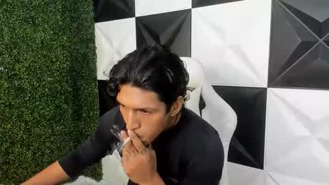 Snapshot of bull_cam chatting on 12-02-25, 01:55 bull_cam online show from 12-02-25, 01:55