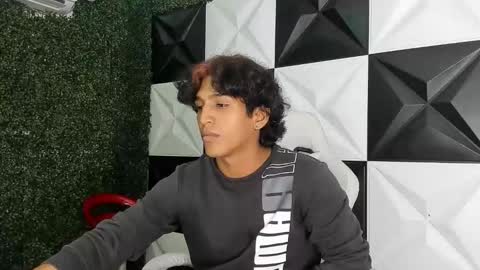 Snapshot of bull_cam chatting on 12-15-25, 03:22 bull_cam online show from 12-15-25, 03:22