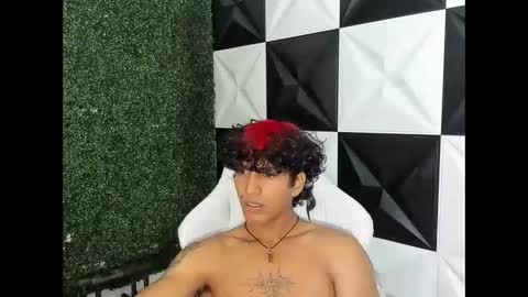 bull_cam online show from 12-22-25, 05:32