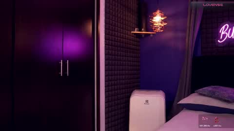 Snapshot of bull_vixen2001 chatting on 01-18-26, 10:52 Bunny and The Rock online show from 01-18-26, 10:52