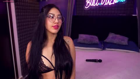 Bunny and The Rock online show from 04-12-26, 09:14