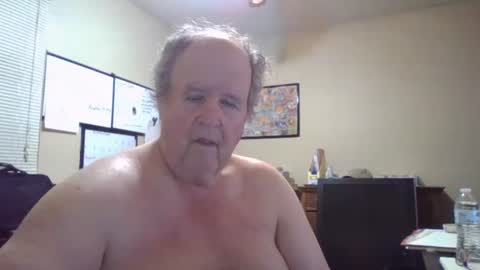 Snapshot of bullfrogg5050 chatting on 09-22-25, 02:35 bullfrogg5050 online show from 09-22-25, 02:35