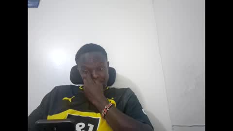 bumble_bee25 online show from 01-11-26, 08:36