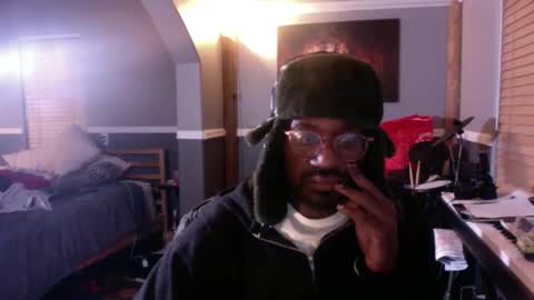 Snapshot of bungalowentertainment chatting on 11-28-25, 06:38 Bungalow Entertainment online show from 11-28-25, 06:38