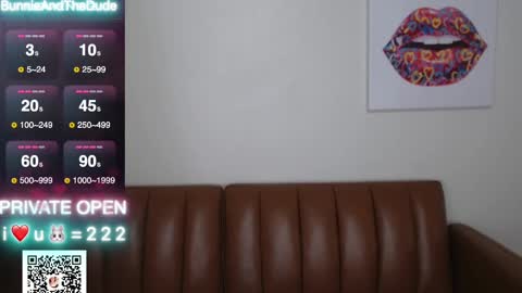 Snapshot of bunnieandthedude chatting on 03-09-25, 11:03 BUNNIE and THE DUDE TheLebowskis online show from 03-09-25, 11:03