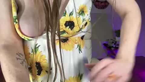 Snapshot of bunnieandthedude chatting on 11-17-25, 03:45 BUNNIE and THE DUDE TheLebowskis online show from 11-17-25, 03:45