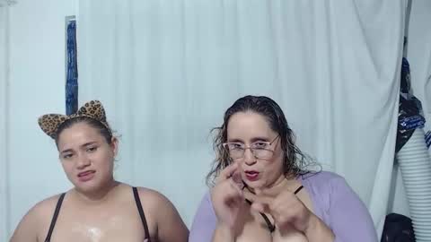 Snapshot of bunniosito chatting on 11-08-25, 01:50 bunniosito online show from 11-08-25, 01:50